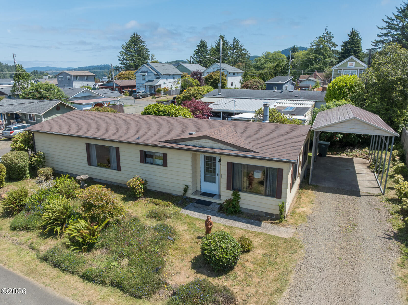 Property Photo:  312 SE Reef Avenue  OR 97367 