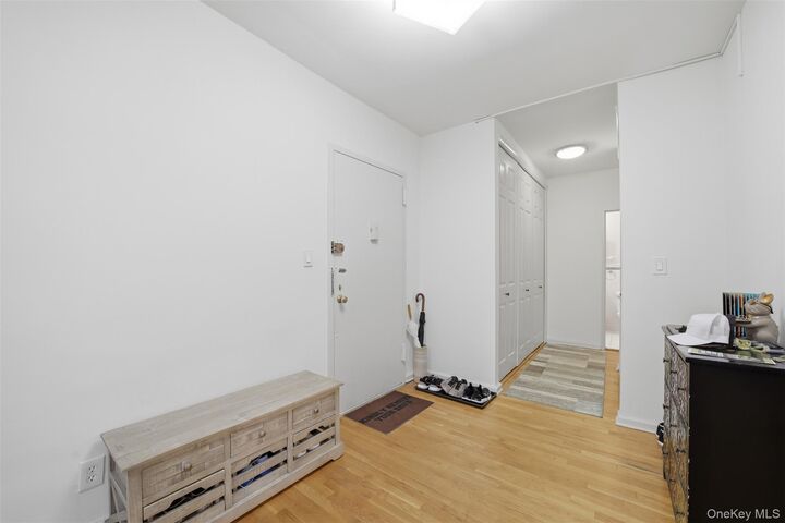 Property Photo:  953 W Boston Post Road 3A  NY 10543 