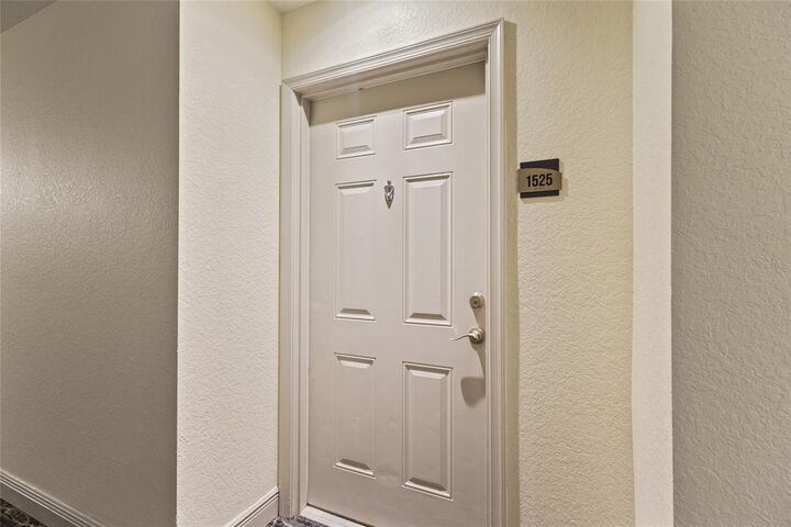 Property Photo: 1064 N Tamiami Trail 1525 FL 34236