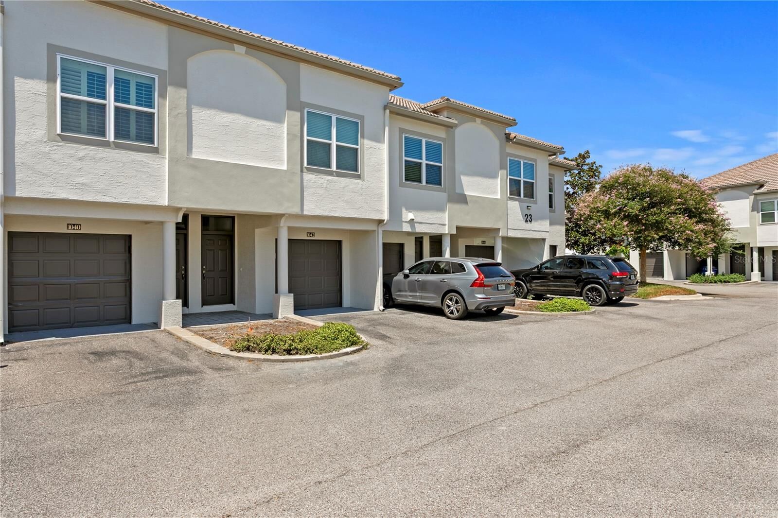 Property Photo: 1040 Normandy Trace Road FL 33602
