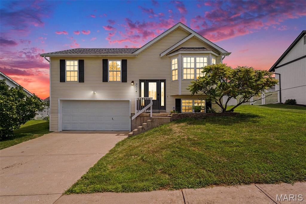 Property Photo:  3114 Valley Oaks Drive  MO 63052 