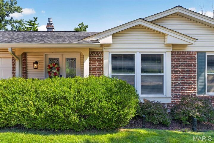 Property Photo: 1045 Terracewood Circle MO 63011