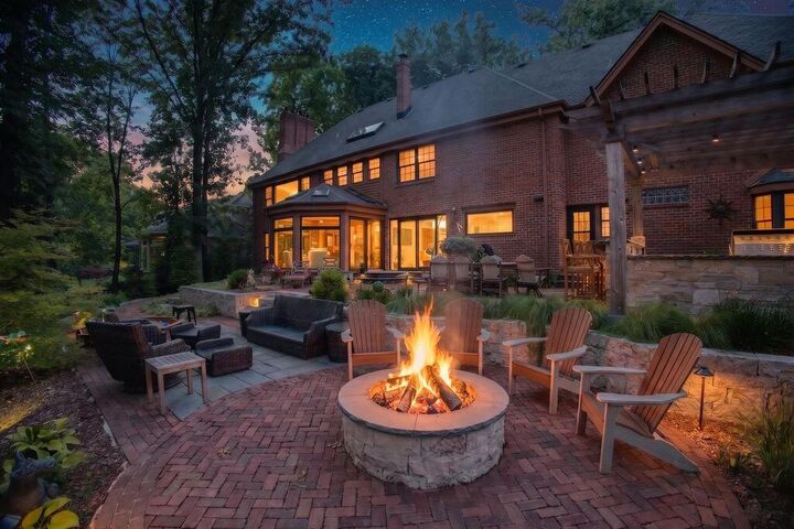 Property Photo: 225 E Ravine Baye Rd WI 53217