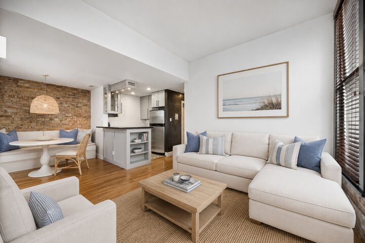 Property Photo: 540 W Belden Avenue 3B IL 60614
