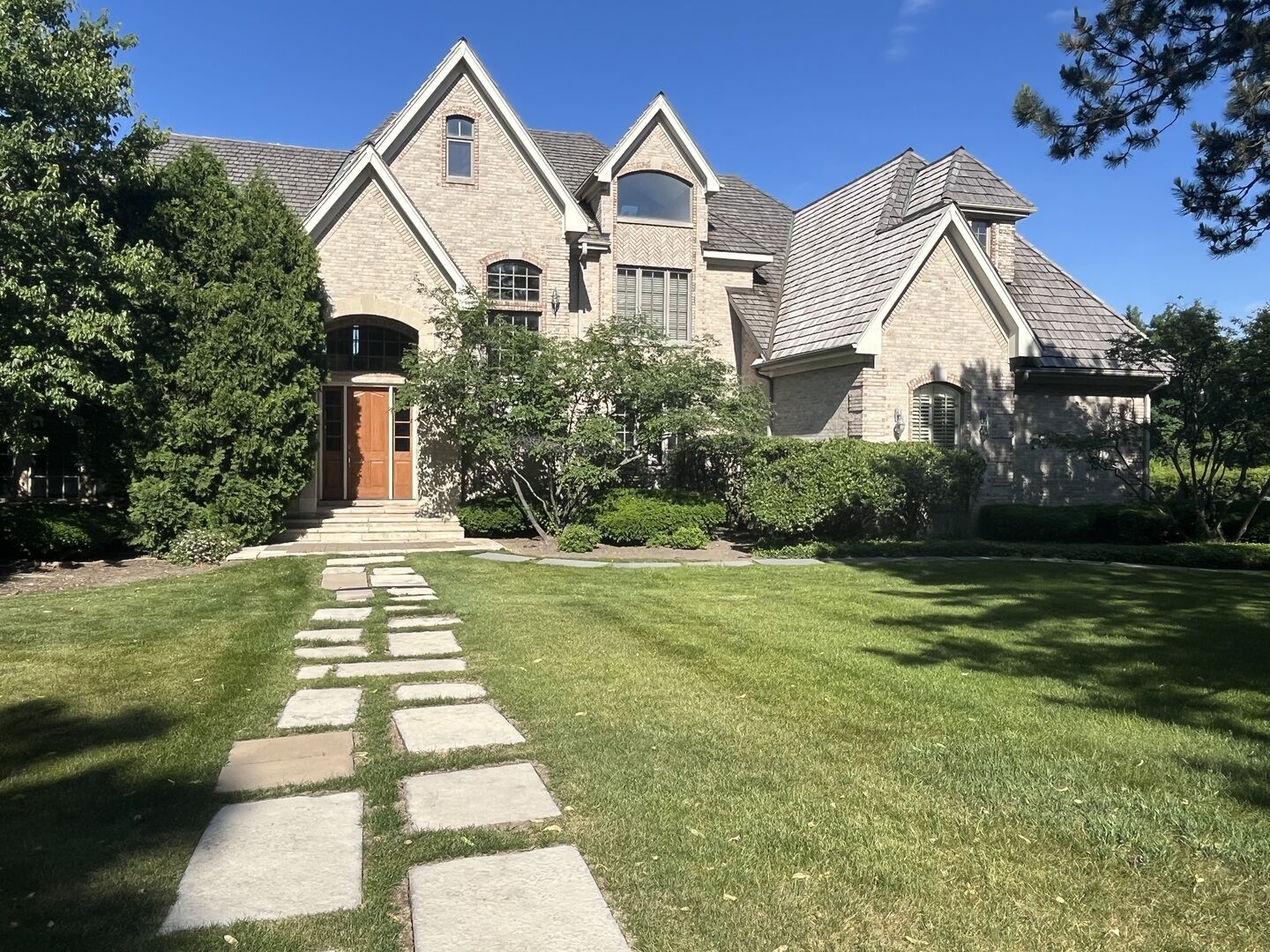 Property Photo:  601 Ambriance Drive  IL 60527 