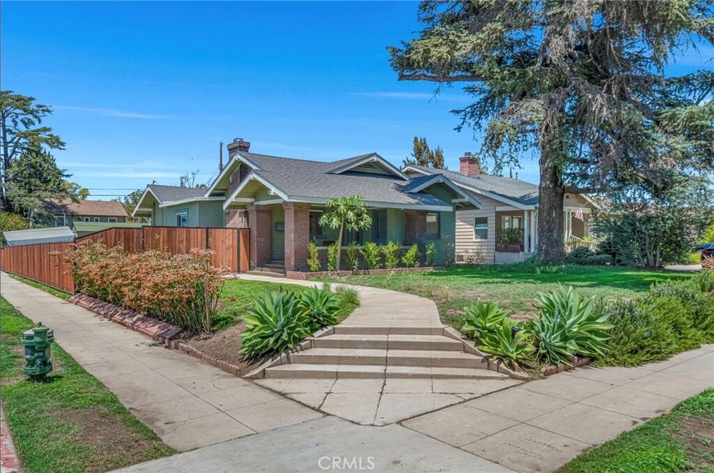 Property Photo: 103 N Harvard CA 90004