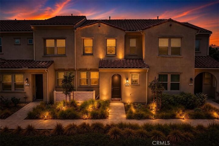 Property Photo:  4105 Cameron Way 103  CA 92883 