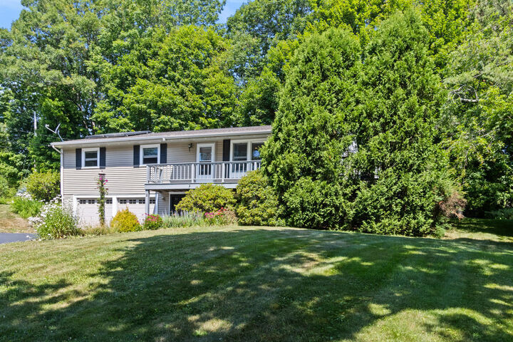 Property Photo:  2 Wabun Road  ME 04107 