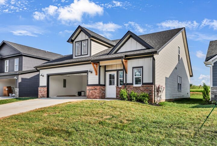 Property Photo:  2725 Brewster Dr  TN 37042 