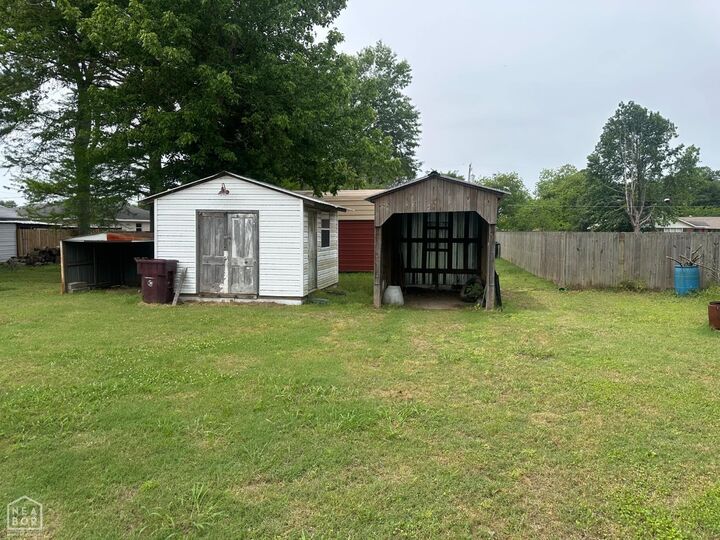 Property Photo: 811 Grove AR 72437