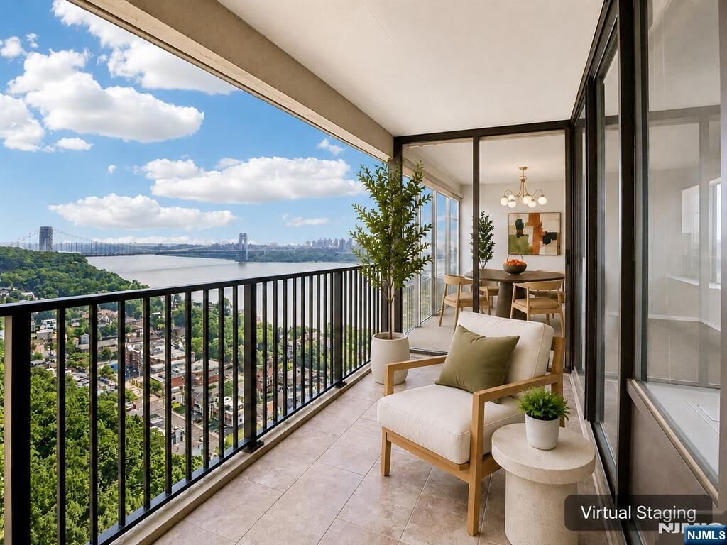 Property Photo:  5 Horizon 1708  NJ 07024 
