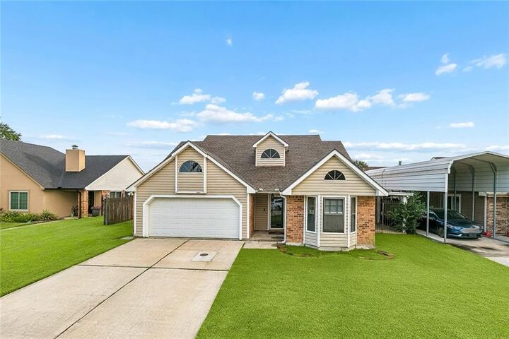 Property Photo: 2708 Hardwood Drive LA 70072