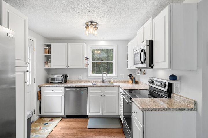 Property Photo: 19 Lincoln Drive NH 03290