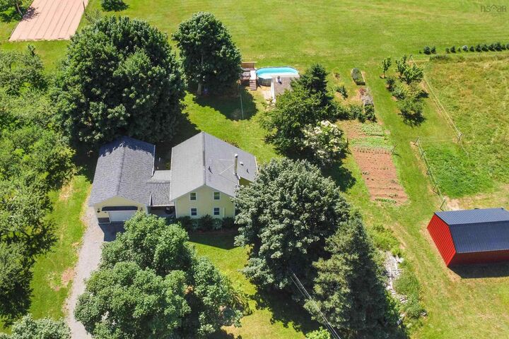 Property Photo:  805 Bligh Road  NS B0P 1G0 