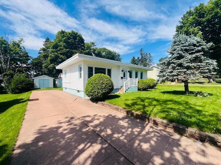 7 Franklyn Street — photo 1