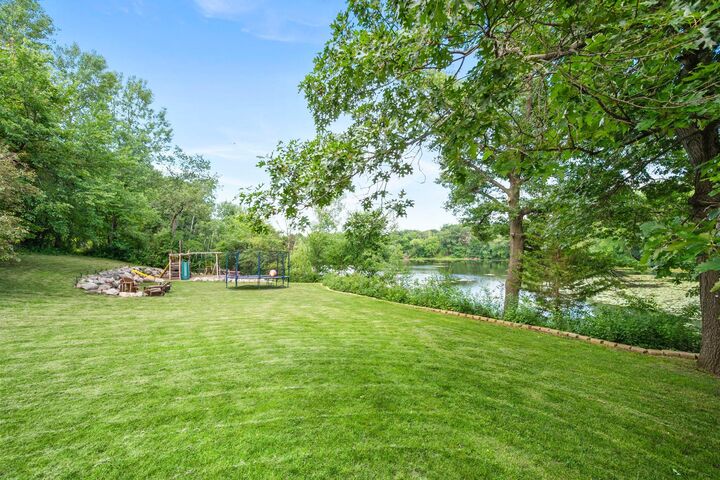 Property Photo:  4806 Shevlin Court  MN 55122 
