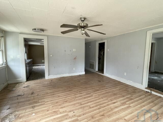 Property Photo:  31 N 3rd  IA 51039 