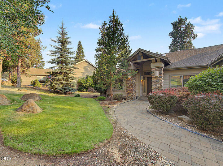Property Photo:  4914 Grosbeak Drive  OR 97601 