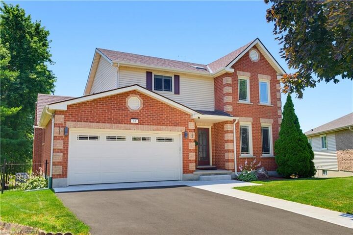 Property Photo:  