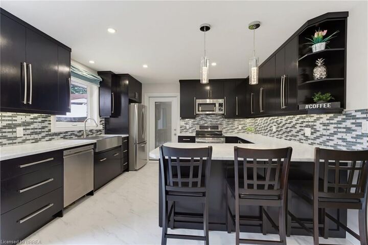 Property Photo:  546 Glen Morris Road E  ON N0B 1W0 