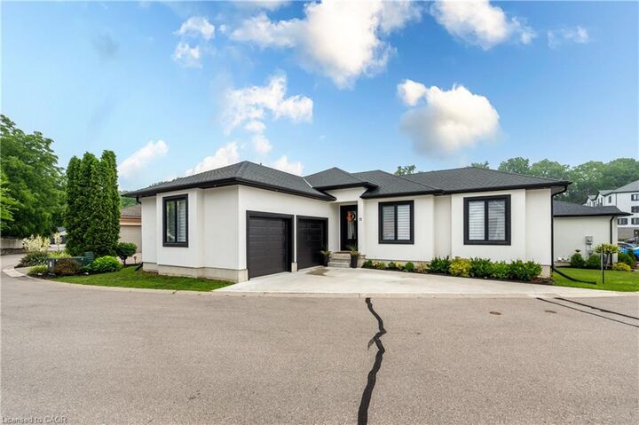 Property Photo: 5 John Pound Road 11 ON N4G 5X3