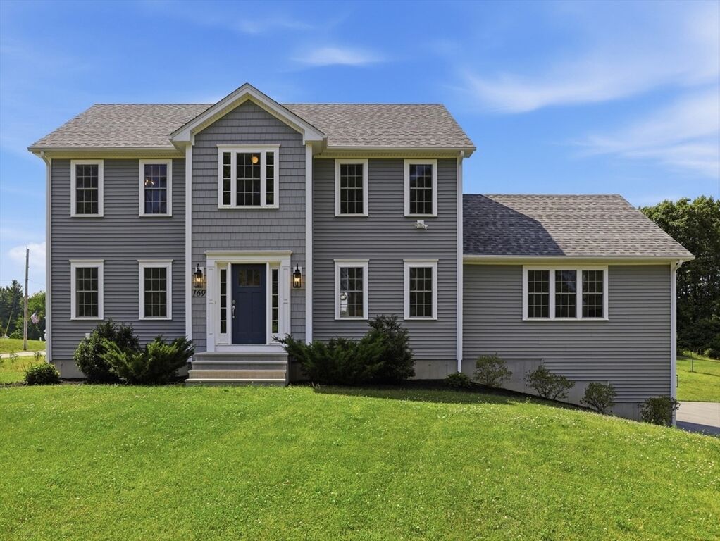 Property Photo: 169 Glenwood Rd MA 01543