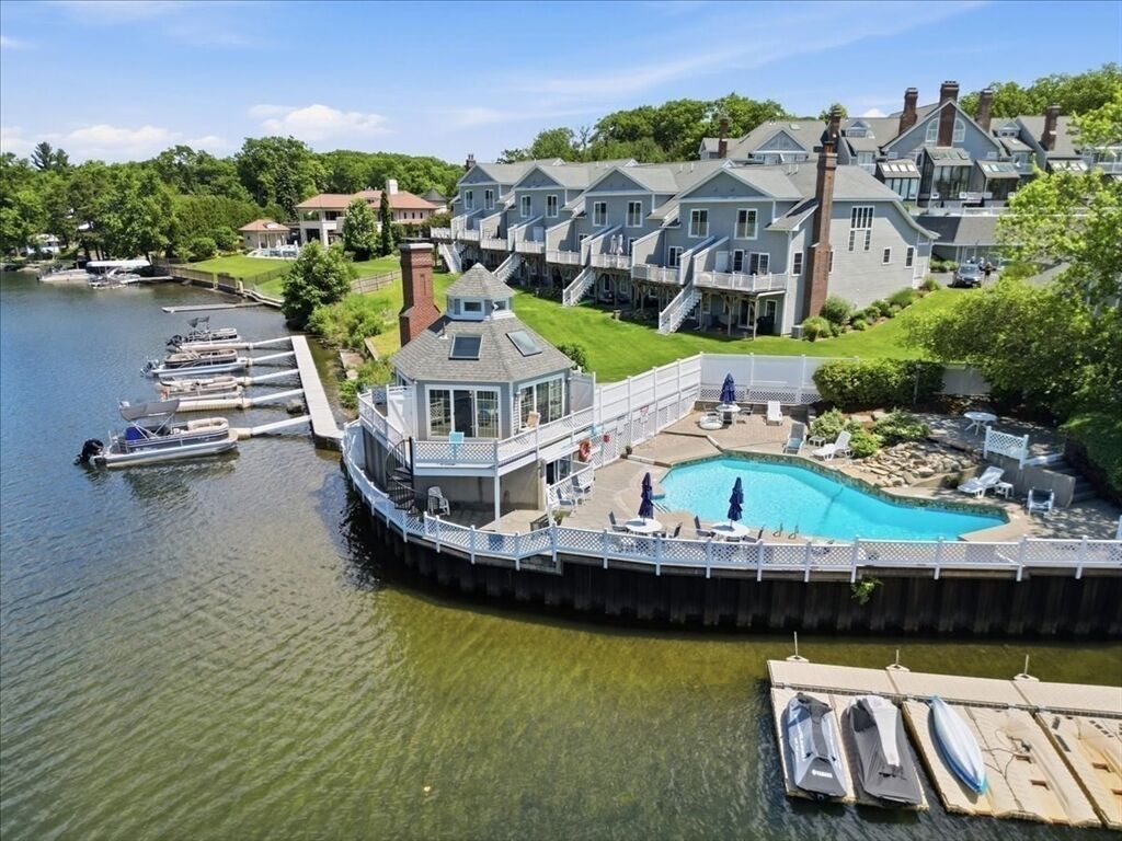 Property Photo: 8 Eastern Point Dr. 8 MA 01545