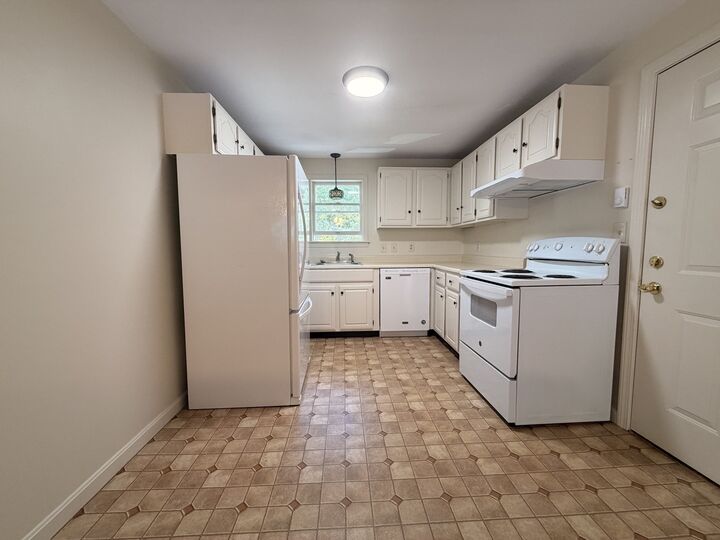 Property Photo:  3 Stockholm St. 3B  MA 01607 