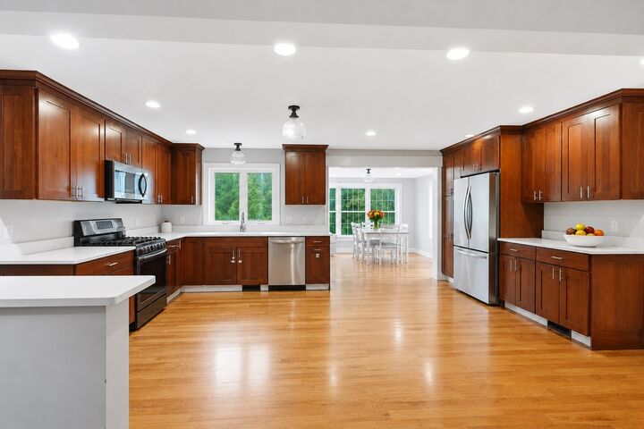 Property Photo: 760 Liberty St MA 02184