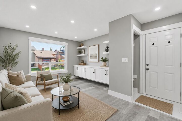 Property Photo: 99 Pinecliff Close AB T1Y 4N4