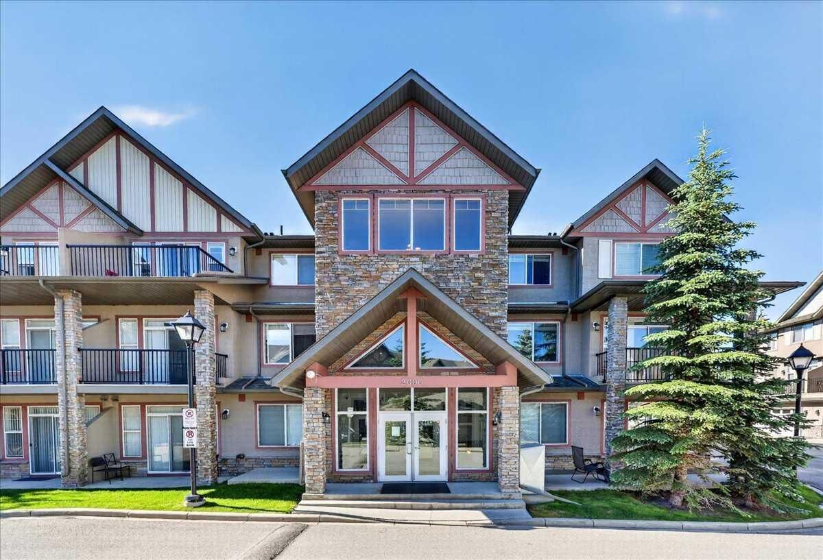 Property Photo: 211 Aspen Stone Boulevard SW 2103 AB T3H 5E3
