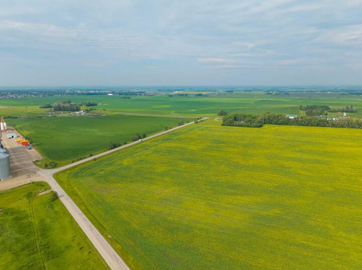 Property Photo: 10 & 20, 33141 Range Road 14 10 &Amp 20 AB T4H 4G5