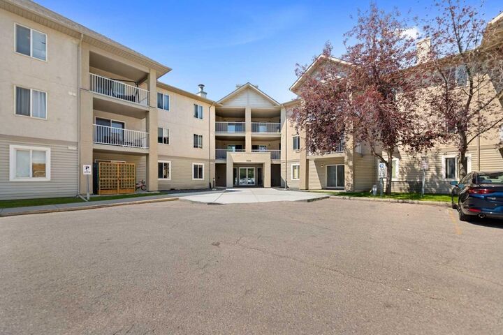 3000 Citadel Meadow Point NW 318 — photo 1