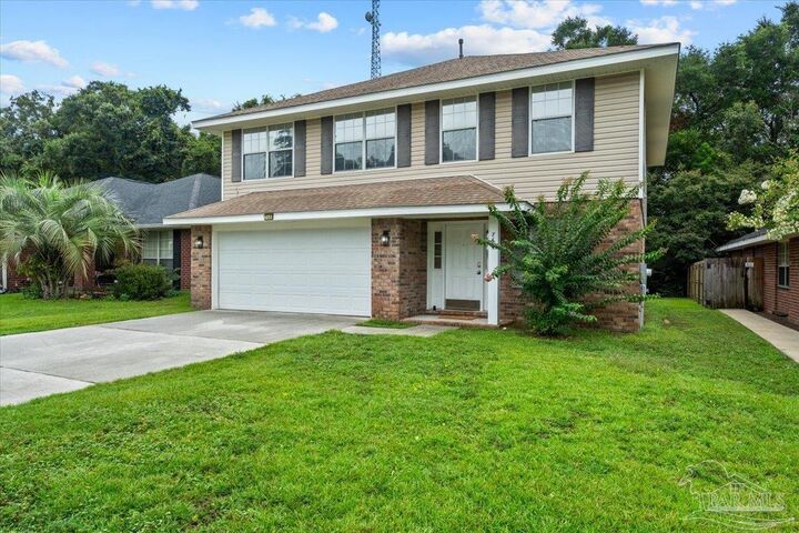 Property Photo: 765 Ladner Dr FL 32505