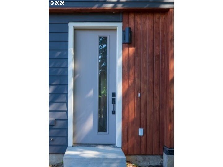 Property Photo: 5120 SE 66th Ave OR 97206