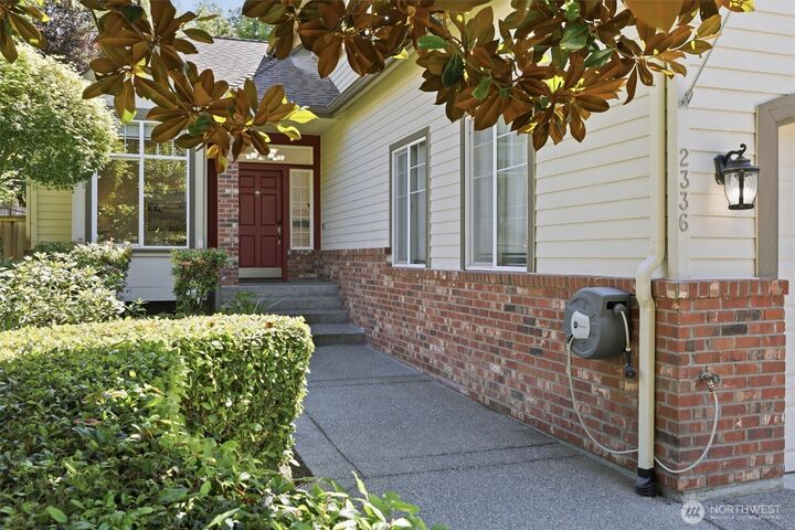 Property Photo:  2336  Olympia Avenue NE  WA 98056 
