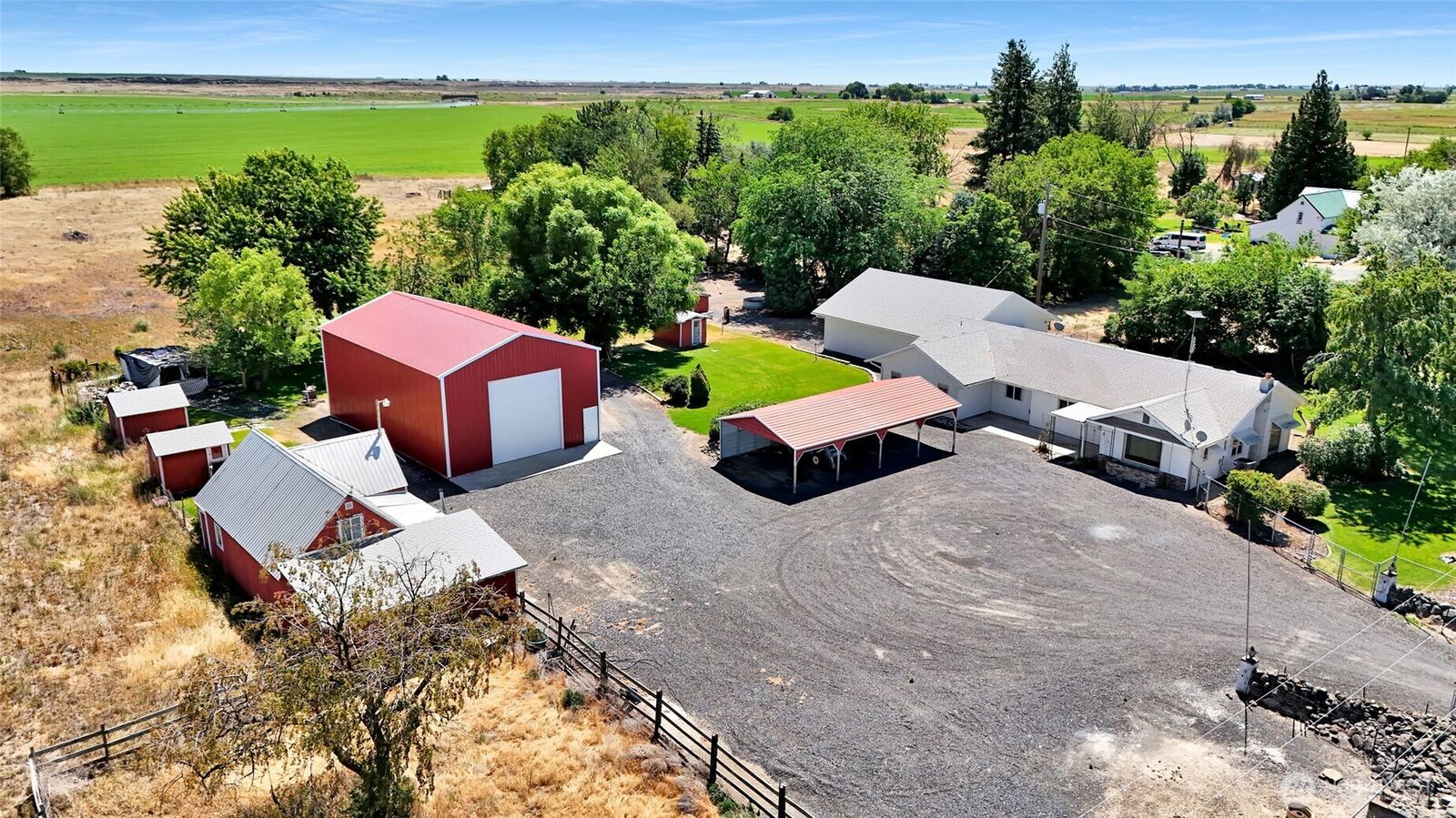 Property Photo:  11801  K Road NE  WA 98837 