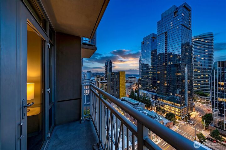 Property Photo: 819 Virginia Street 2304 WA 98101