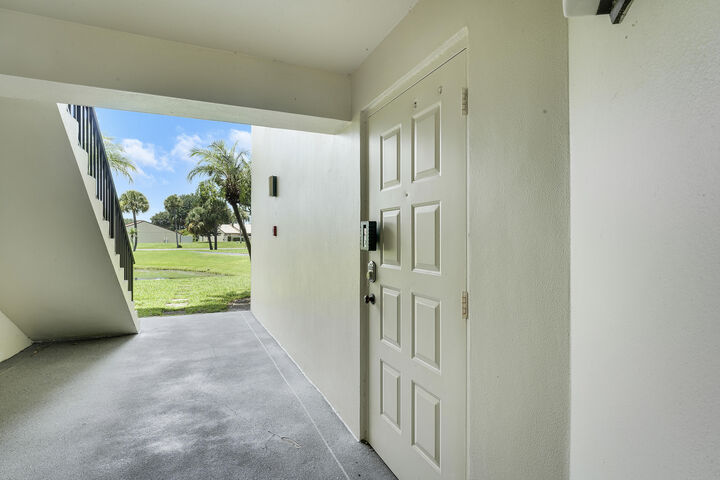 Property Photo:  1112 Green Pine Boulevard G1  FL 33409 