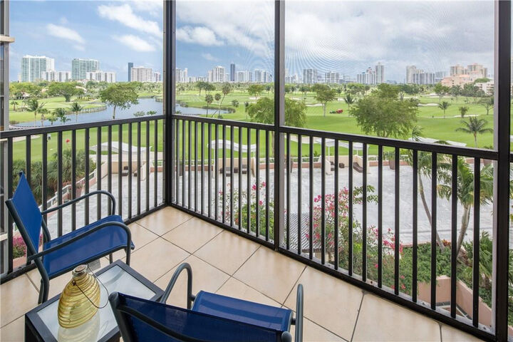 Property Photo: 20379 W Country Club Drive W 638 FL 33180