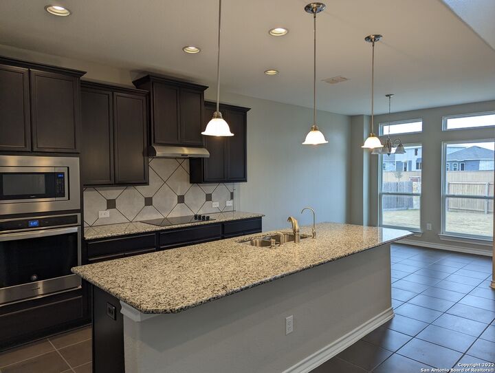 Property Photo: 2606 Paria Cyn TX 78109