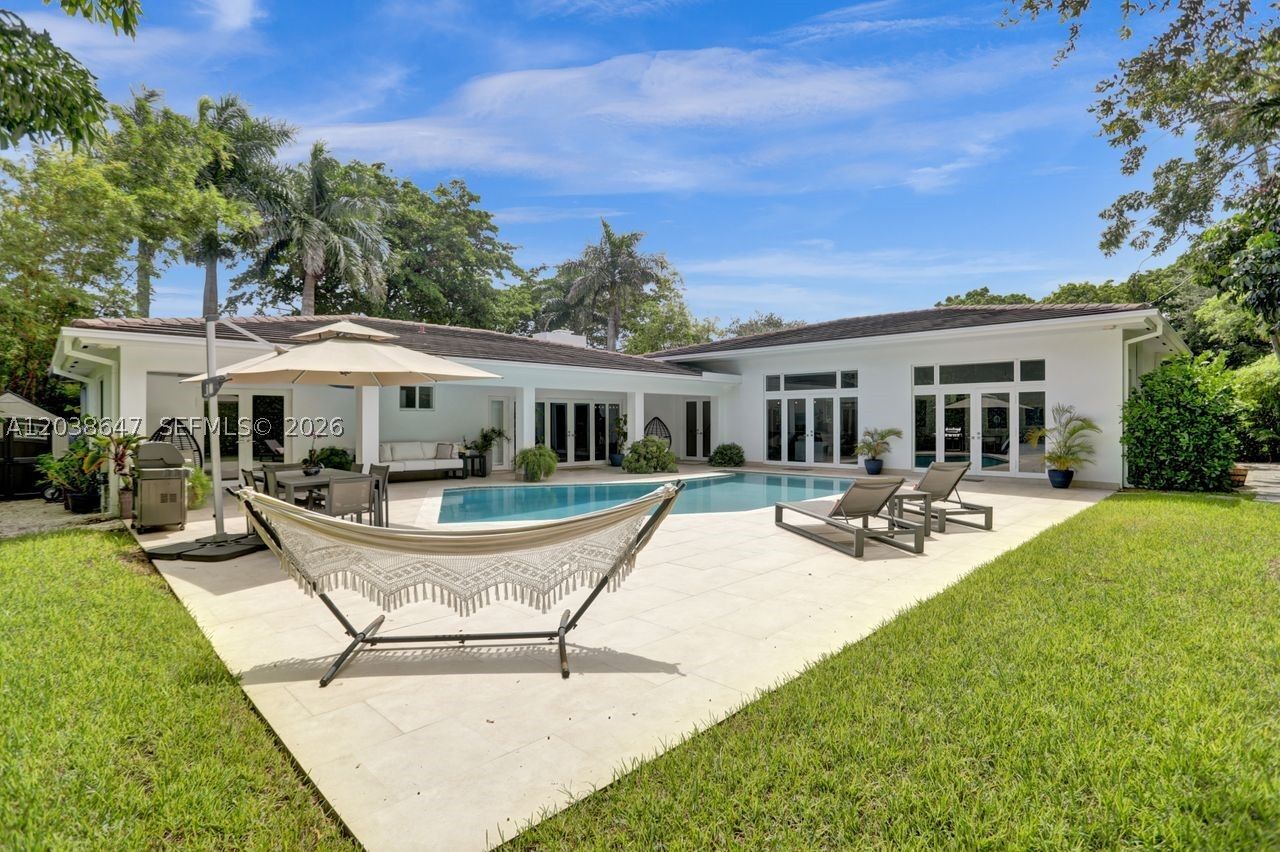 Property Photo:  1601 Lugo Ave  FL 33156 