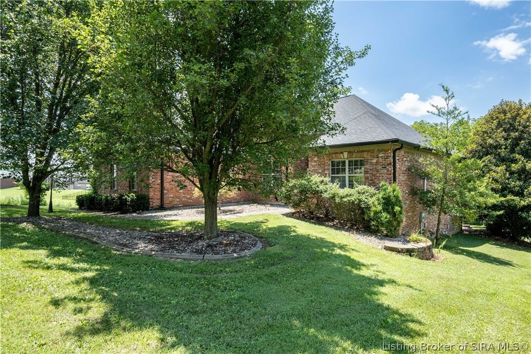 Property Photo:  6110 Mariners Trail  IN 47111 
