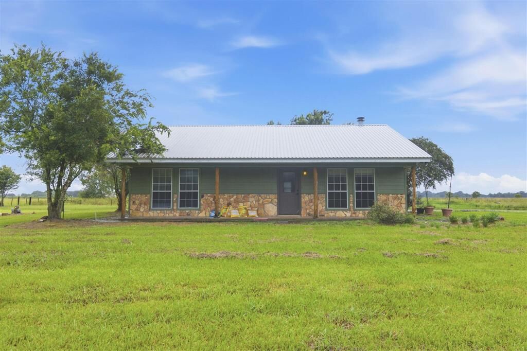Property Photo: 12135 Pousson Road LA 70647