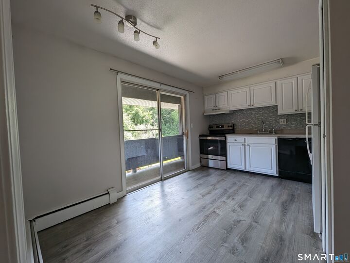 Property Photo:  2 Loveland Hill Road I2  CT 06066 