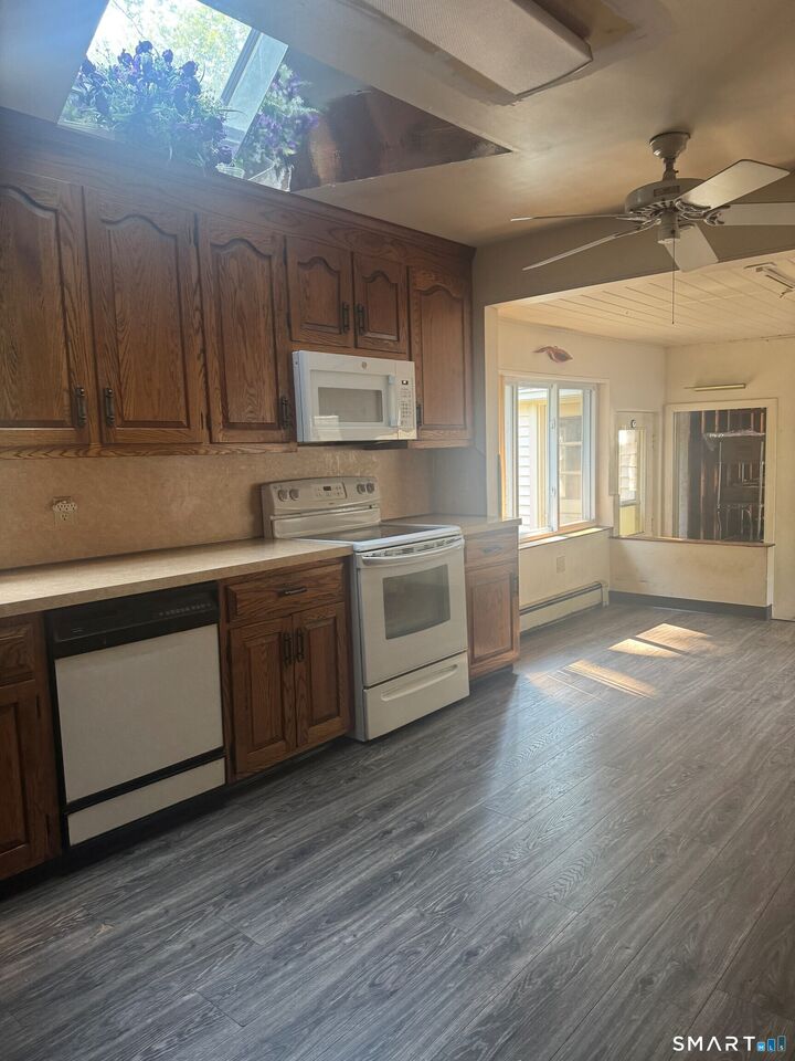 Property Photo:  225 Winnepoge Drive  CT 06825 