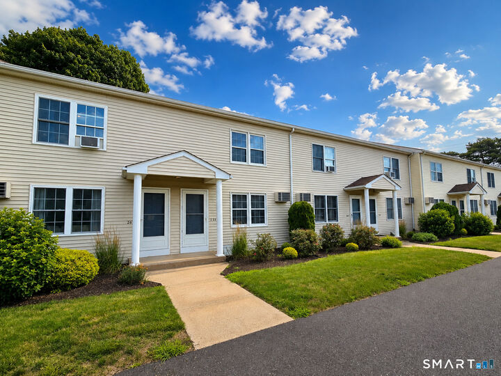 Property Photo:  400 North Main Street 24  CT 06040 