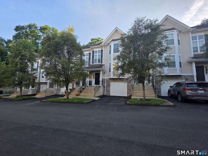Property Photo: 604 Sienna Drive 604 CT 06810