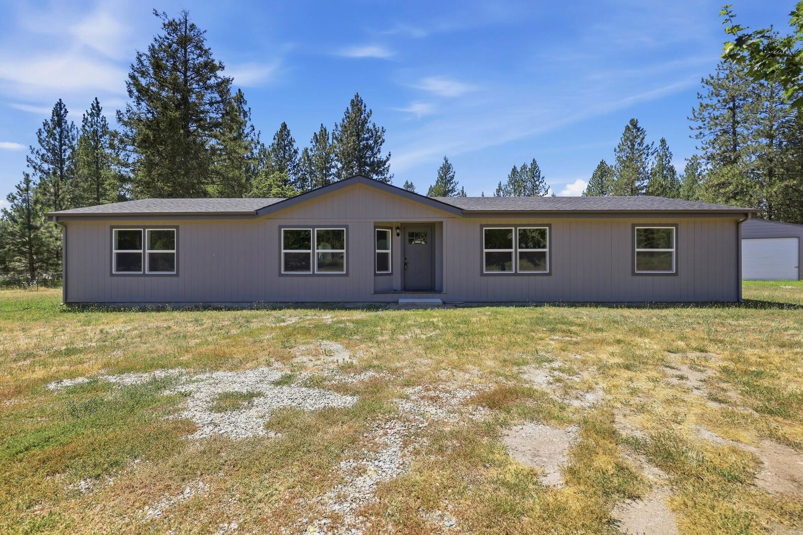 Property Photo: 3311 E Oregon Rd WA 99009