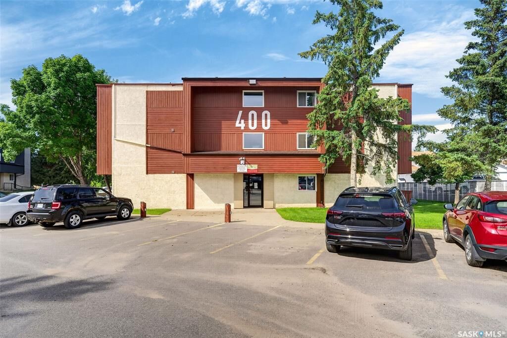 Property Photo: 1580 Olive Diefenbaker Drive 407 SK S6V 7M6